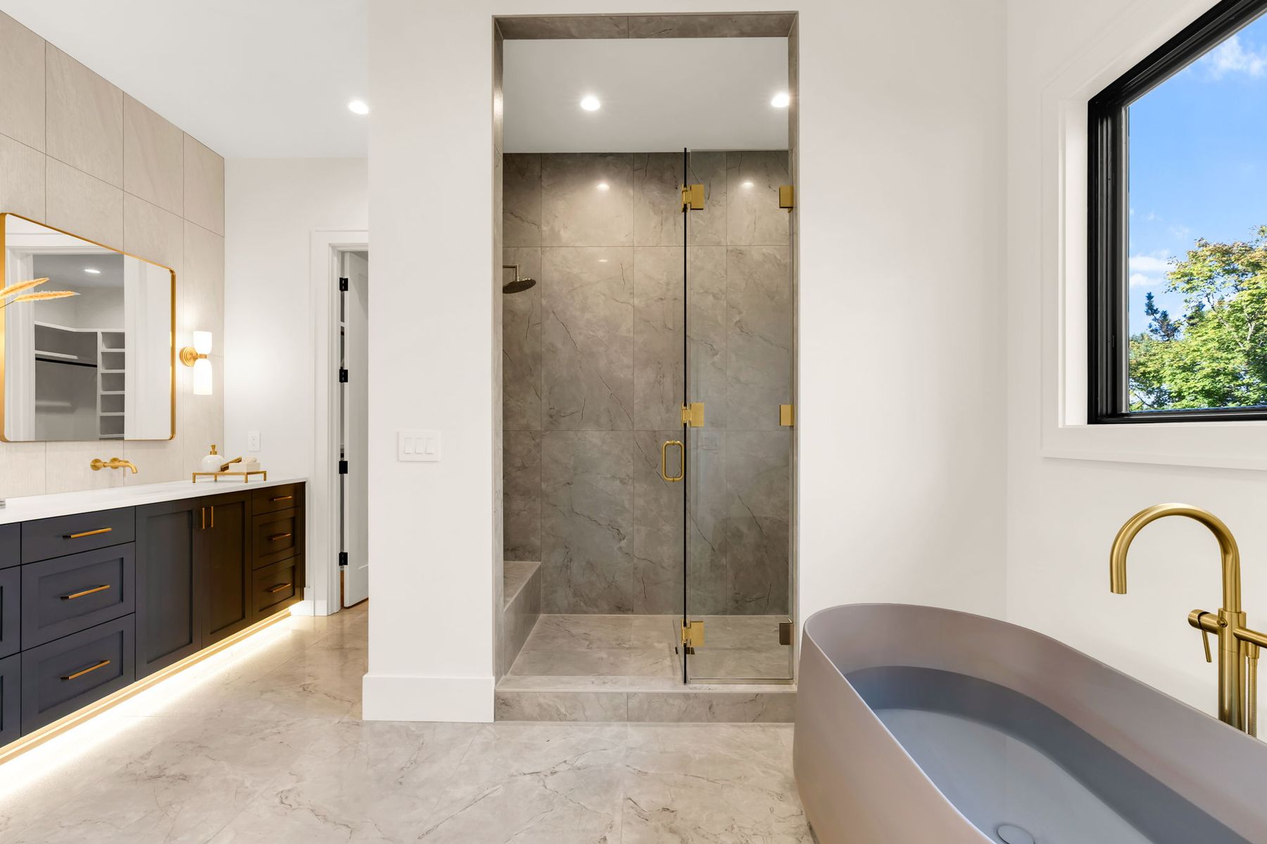 Primary bath