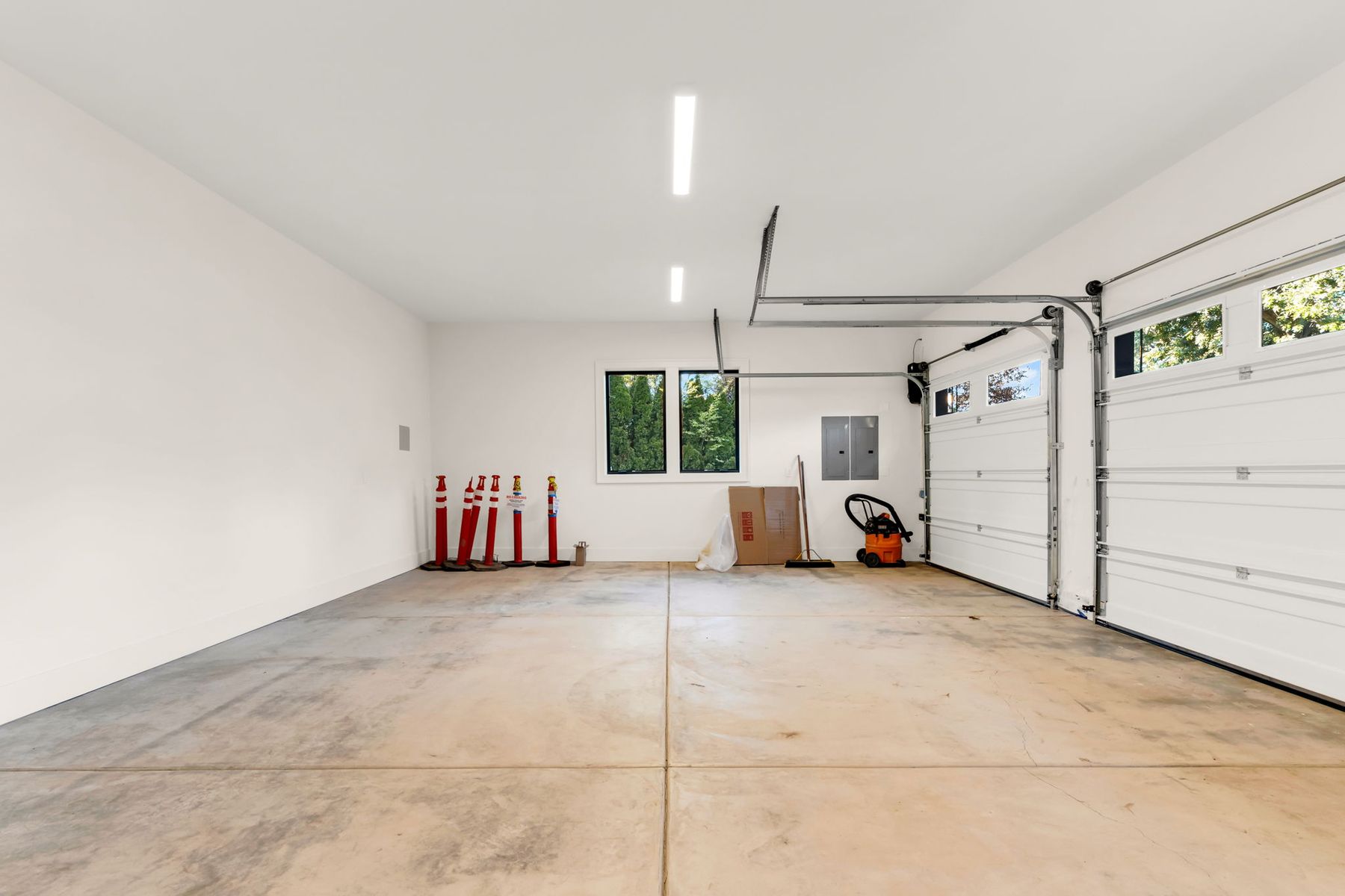 3-car garage