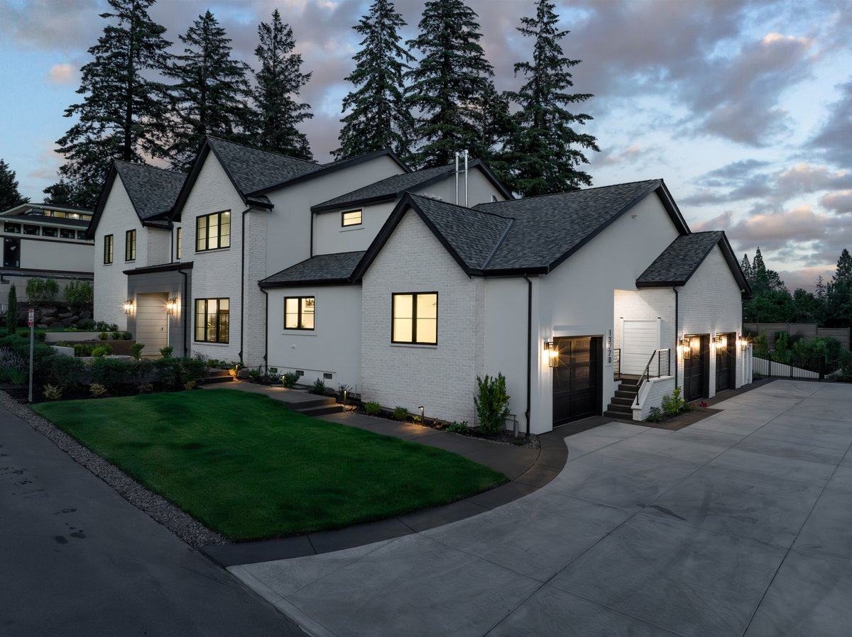 13770 Goodall Rd, Lake Oswego, front exterior at twilight