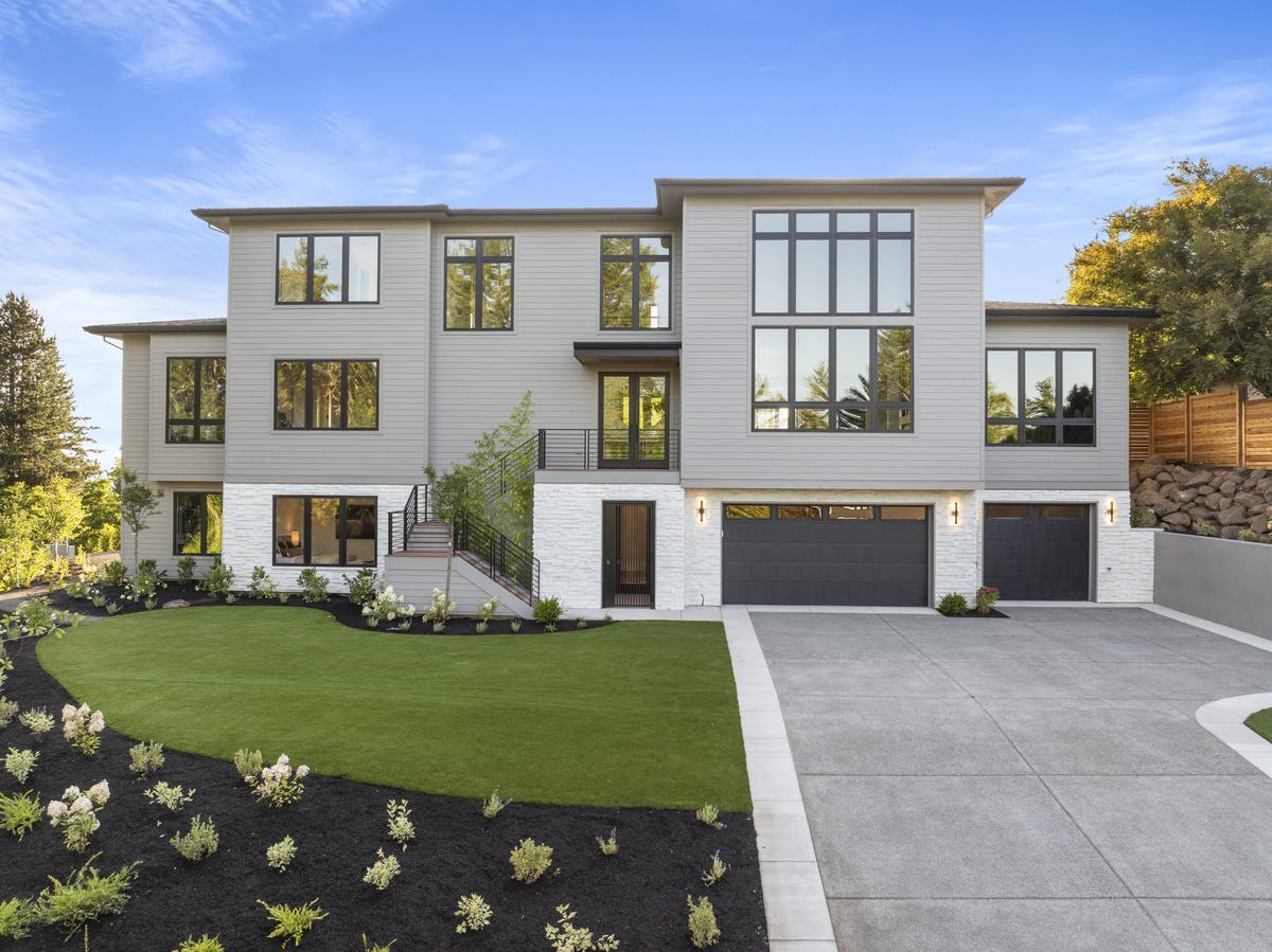 18 Nansen Summit, Lake Oswego, front exterior